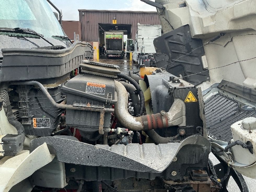 Medium Duty Box Truck-Light and Medium Duty Trucks-International-2021-MV607-Denver-CO-173,336\n\t\tmiles-$ 59,250 - Image 23
