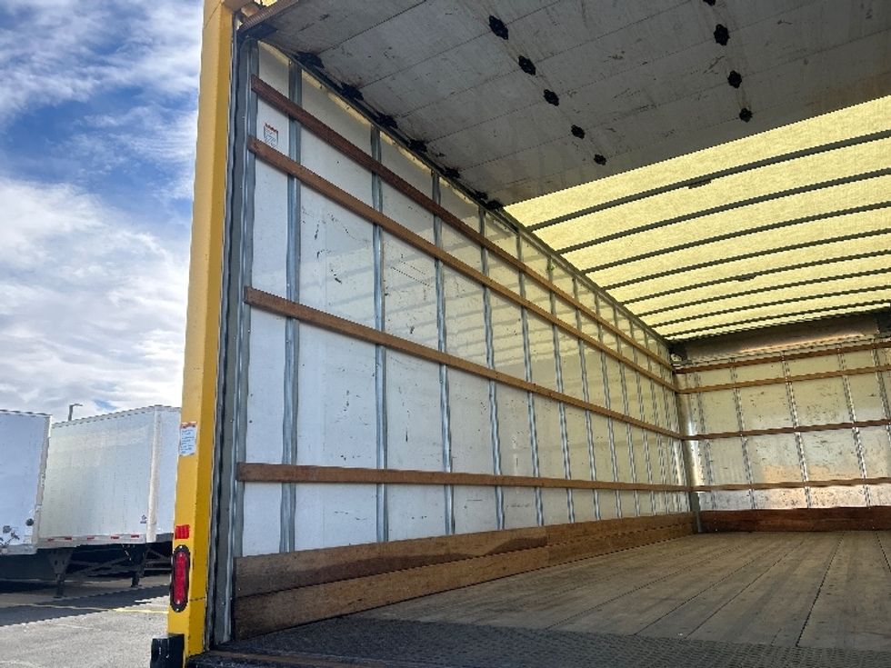 Medium Duty Box Truck-Light and Medium Duty Trucks-International-2021-MV607-Denver-CO-201,289\n\t\tmiles-$ 42,000 - Image 10