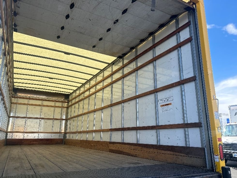 Medium Duty Box Truck-Light and Medium Duty Trucks-International-2021-MV607-Denver-CO-201,289\n\t\tmiles-$ 42,000 - Image 11