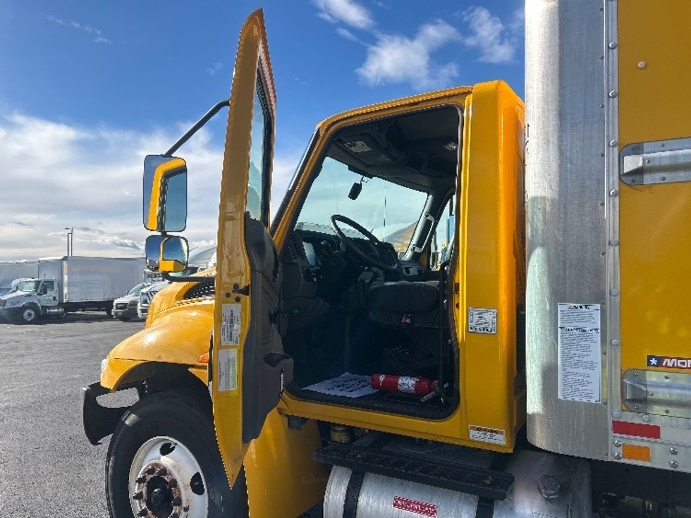 Medium Duty Box Truck-Light and Medium Duty Trucks-International-2021-MV607-Denver-CO-201,289\n\t\tmiles-$ 42,000 - Image 15