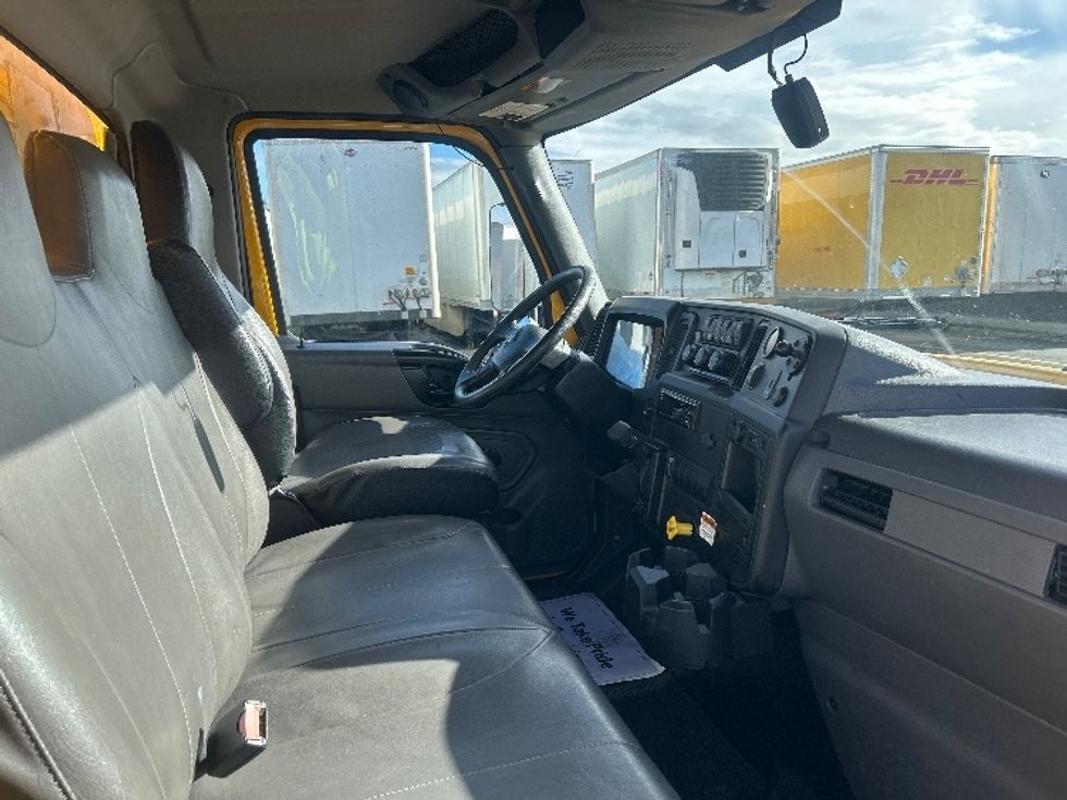 Medium Duty Box Truck-Light and Medium Duty Trucks-International-2021-MV607-Denver-CO-201,289\n\t\tmiles-$ 42,000 - Image 21