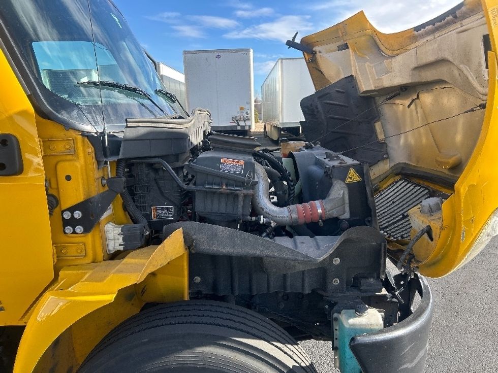 Medium Duty Box Truck-Light and Medium Duty Trucks-International-2021-MV607-Denver-CO-201,289\n\t\tmiles-$ 42,000 - Image 22