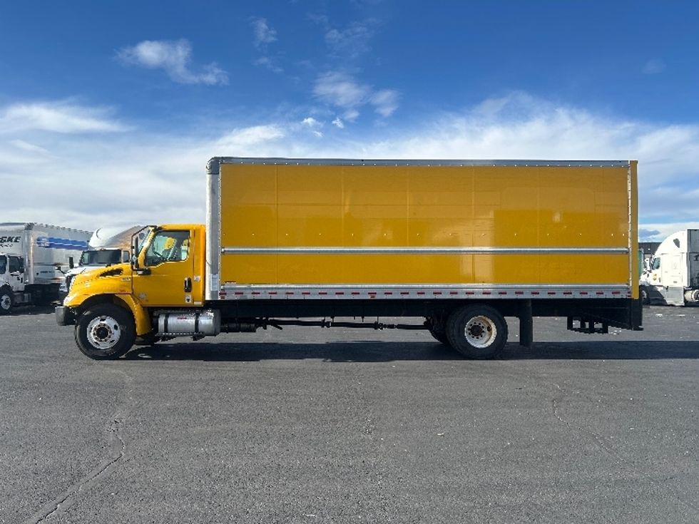 Medium Duty Box Truck-Light and Medium Duty Trucks-International-2021-MV607-Denver-CO-201,289\n\t\tmiles-$ 42,000 - Image 4