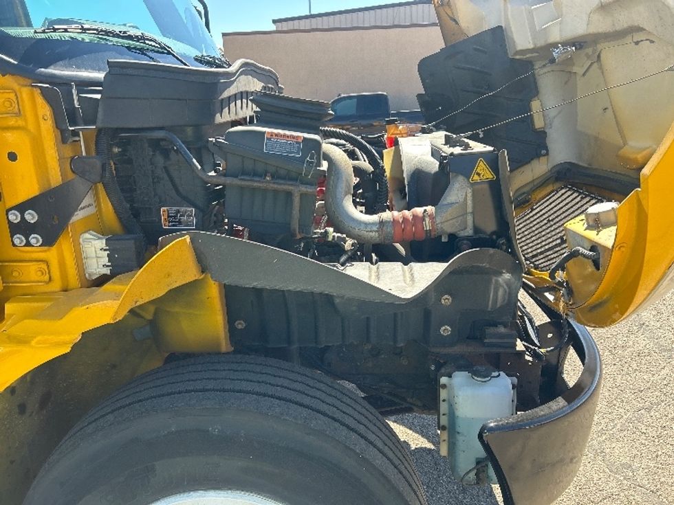 Medium Duty Box Truck-Light and Medium Duty Trucks-International-2021-MV607-Denver-CO-204,209\n\t\tmiles-$ 32,250 - Image 22