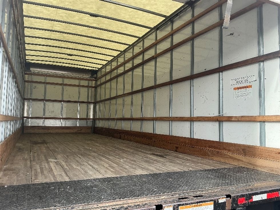 Medium Duty Box Truck-Light and Medium Duty Trucks-International-2021-MV607-Denver-CO-213,145\n\t\tmiles-$ 36,250 - Image 12