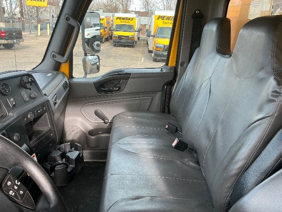 Medium Duty Box Truck-Light and Medium Duty Trucks-International-2021-MV607-Denver-CO-213,145\n\t\tmiles-$ 36,250 - Image 19