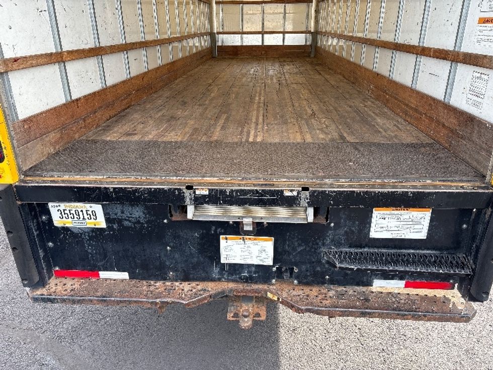 Medium Duty Box Truck-Light and Medium Duty Trucks-International-2021-MV607-Denver-CO-230,990\n\t\tmiles-$ 39,750 - Image 10