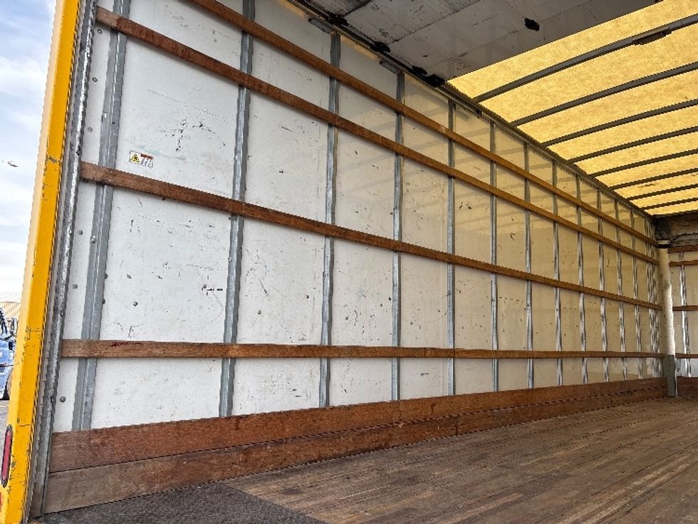 Medium Duty Box Truck-Light and Medium Duty Trucks-International-2021-MV607-Denver-CO-230,990\n\t\tmiles-$ 39,750 - Image 11