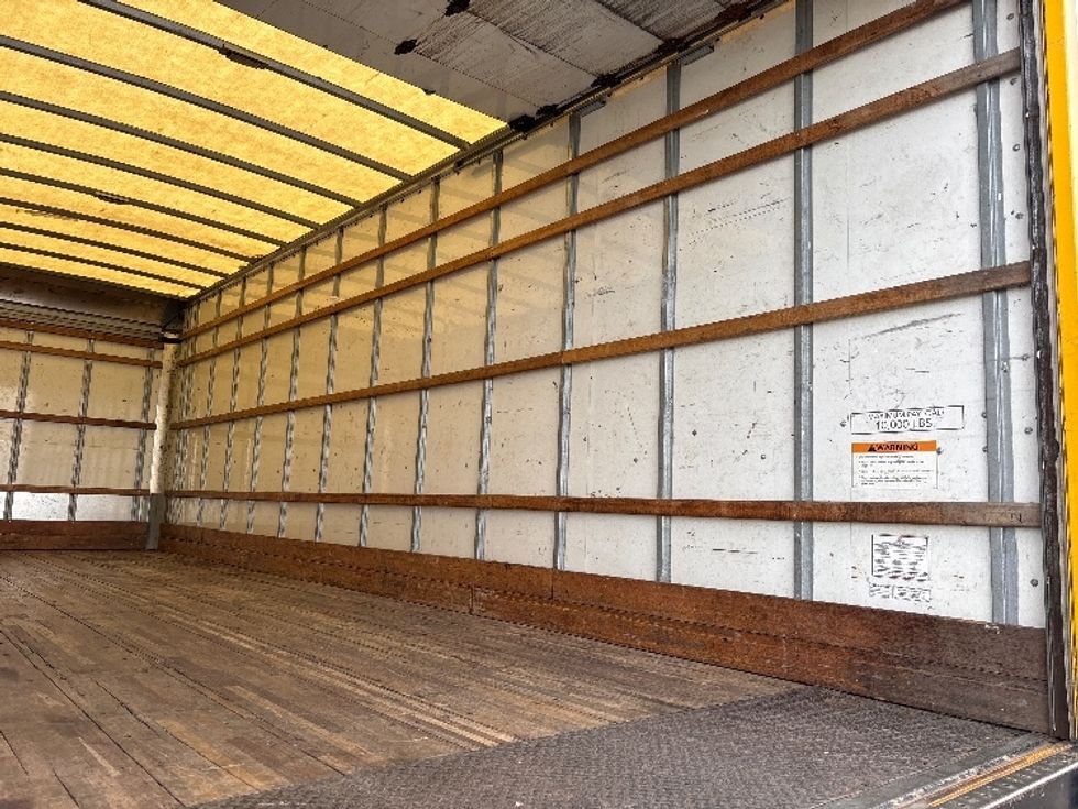Medium Duty Box Truck-Light and Medium Duty Trucks-International-2021-MV607-Denver-CO-230,990\n\t\tmiles-$ 39,750 - Image 12