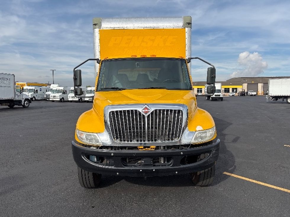 Medium Duty Box Truck-Light and Medium Duty Trucks-International-2021-MV607-Denver-CO-230,990\n\t\tmiles-$ 39,750 - Image 2
