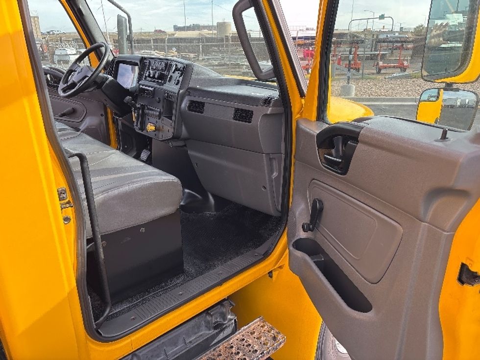 Medium Duty Box Truck-Light and Medium Duty Trucks-International-2021-MV607-Denver-CO-230,990\n\t\tmiles-$ 39,750 - Image 20