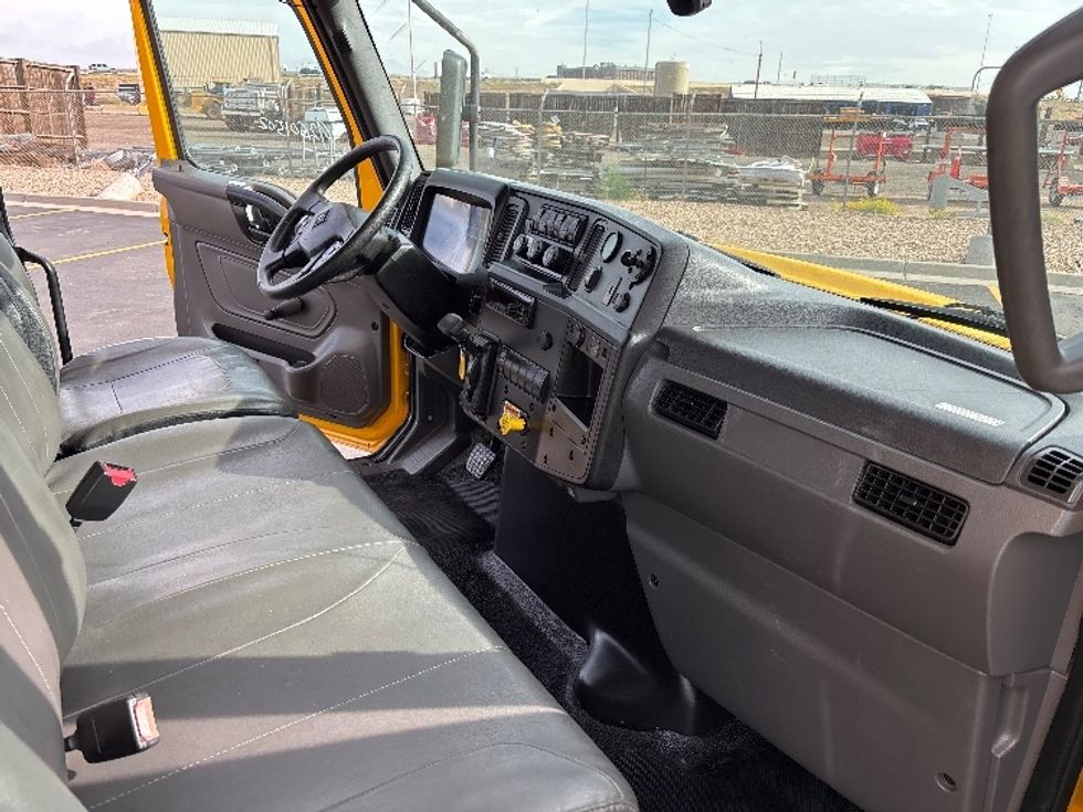 Medium Duty Box Truck-Light and Medium Duty Trucks-International-2021-MV607-Denver-CO-230,990\n\t\tmiles-$ 39,750 - Image 21