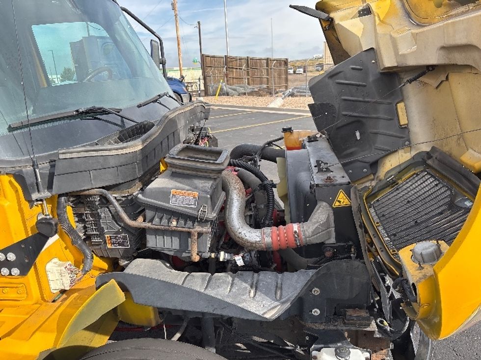 Medium Duty Box Truck-Light and Medium Duty Trucks-International-2021-MV607-Denver-CO-230,990\n\t\tmiles-$ 39,750 - Image 23
