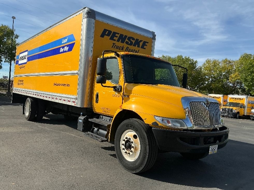 Medium Duty Box Truck-Light and Medium Duty Trucks-International-2021-MV607-Denver-CO-268,561\n\t\tmiles-$ 33,250 - Image 1