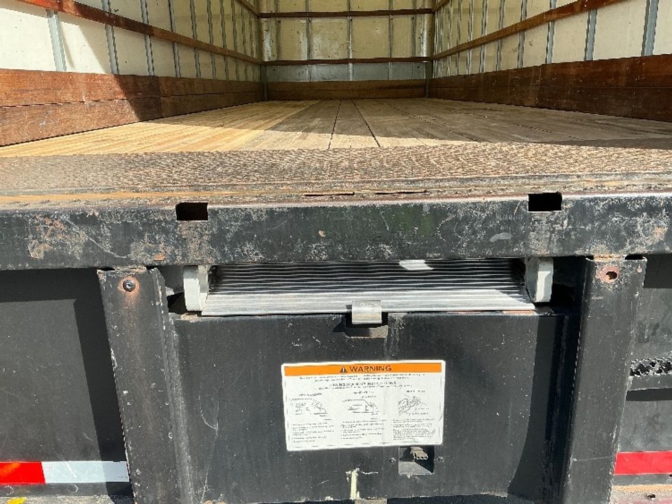 Medium Duty Box Truck-Light and Medium Duty Trucks-International-2021-MV607-Denver-CO-268,561\n\t\tmiles-$ 33,250 - Image 10