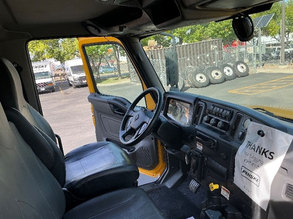 Medium Duty Box Truck-Light and Medium Duty Trucks-International-2021-MV607-Denver-CO-268,561\n\t\tmiles-$ 33,250 - Image 22
