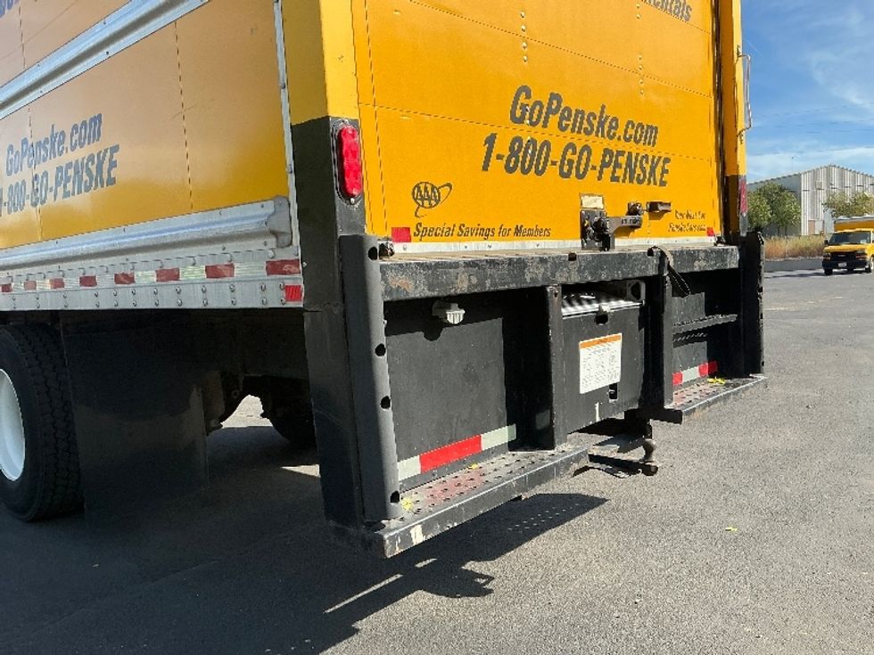 Medium Duty Box Truck-Light and Medium Duty Trucks-International-2021-MV607-Denver-CO-268,561\n\t\tmiles-$ 33,250 - Image 26