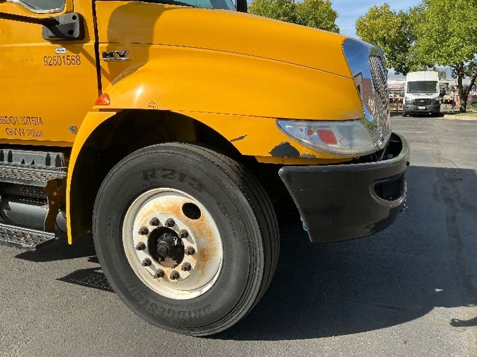 Medium Duty Box Truck-Light and Medium Duty Trucks-International-2021-MV607-Denver-CO-268,561\n\t\tmiles-$ 33,250 - Image 29