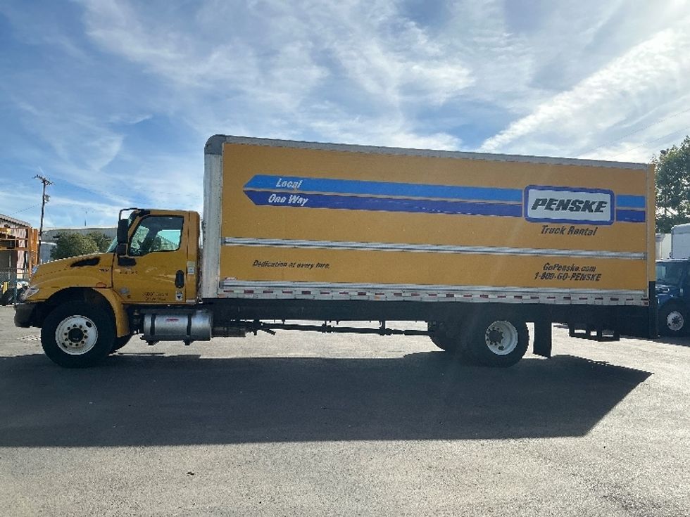 Medium Duty Box Truck-Light and Medium Duty Trucks-International-2021-MV607-Denver-CO-268,561\n\t\tmiles-$ 33,250 - Image 4