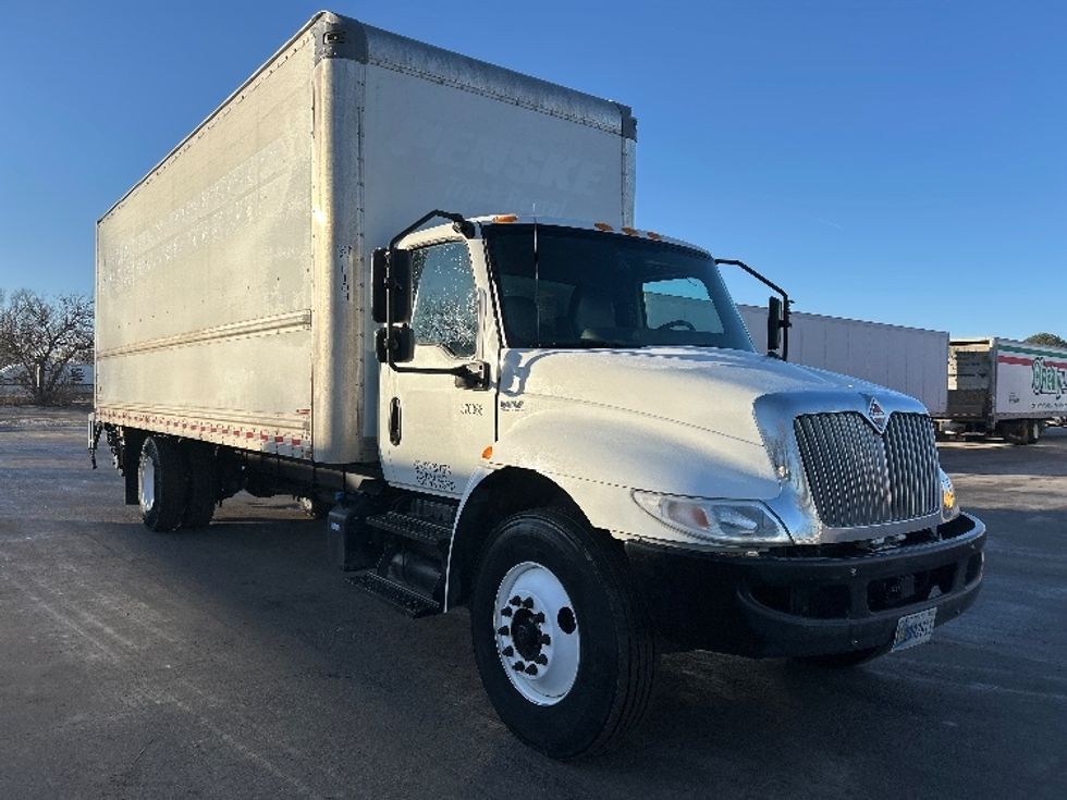 Medium Duty Box Truck-Light and Medium Duty Trucks-International-2021-MV607-Des Moines-IA-151,259\n\t\tmiles-$ 58,750 - Image 1