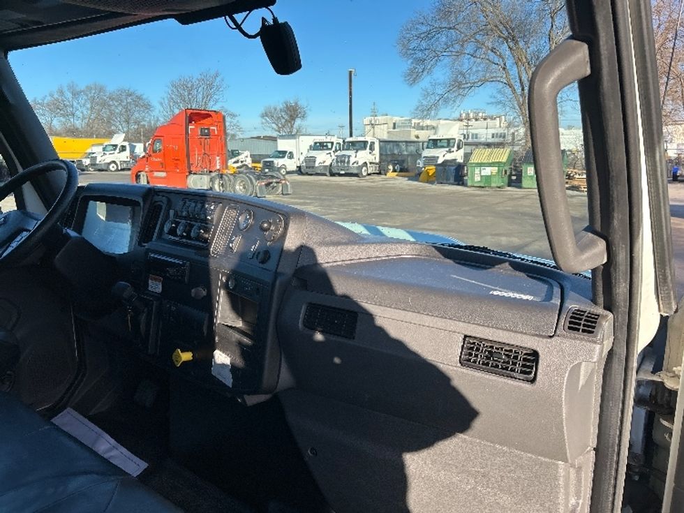 Medium Duty Box Truck-Light and Medium Duty Trucks-International-2021-MV607-Des Moines-IA-151,259\n\t\tmiles-$ 58,750 - Image 21