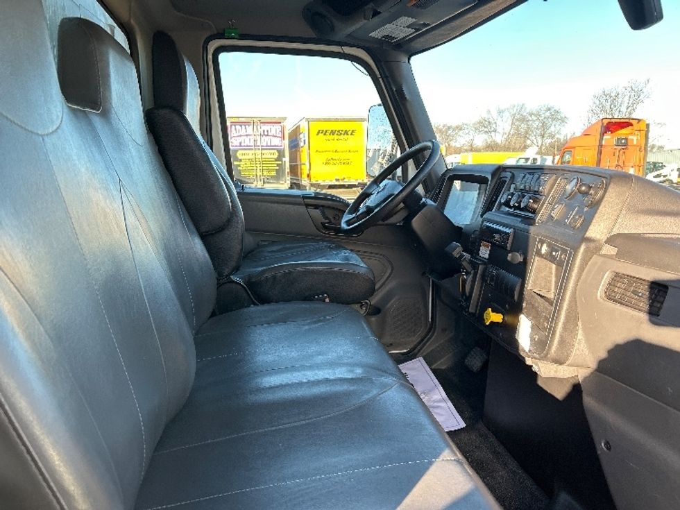 Medium Duty Box Truck-Light and Medium Duty Trucks-International-2021-MV607-Des Moines-IA-151,259\n\t\tmiles-$ 58,750 - Image 22