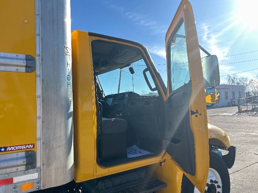 Medium Duty Box Truck-Light and Medium Duty Trucks-International-2021-MV607-Des Moines-IA-207,939\n\t\tmiles-$ 40,000 - Image 19