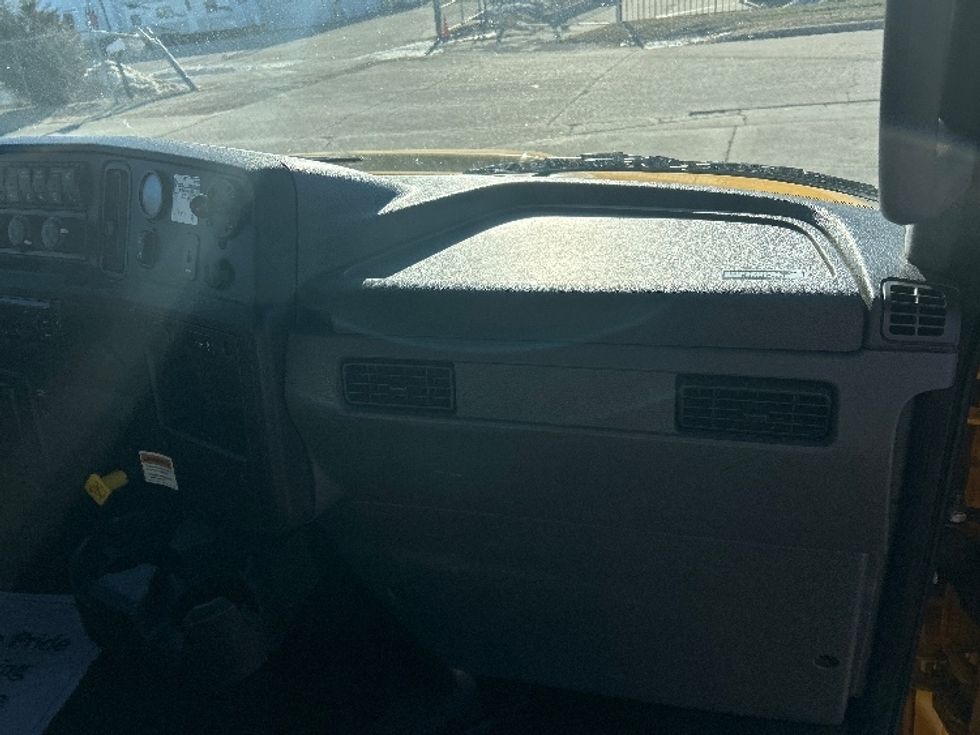 Medium Duty Box Truck-Light and Medium Duty Trucks-International-2021-MV607-Des Moines-IA-207,939\n\t\tmiles-$ 40,000 - Image 20