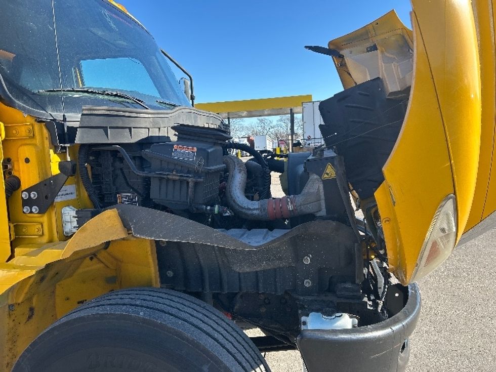 Medium Duty Box Truck-Light and Medium Duty Trucks-International-2021-MV607-Des Moines-IA-207,939\n\t\tmiles-$ 40,000 - Image 22