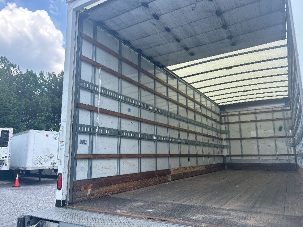 Medium Duty Box Truck-Light and Medium Duty Trucks-International-2021-MV607-Duluth-GA-221,745\n\t\tmiles-$ 52,750 - Image 11