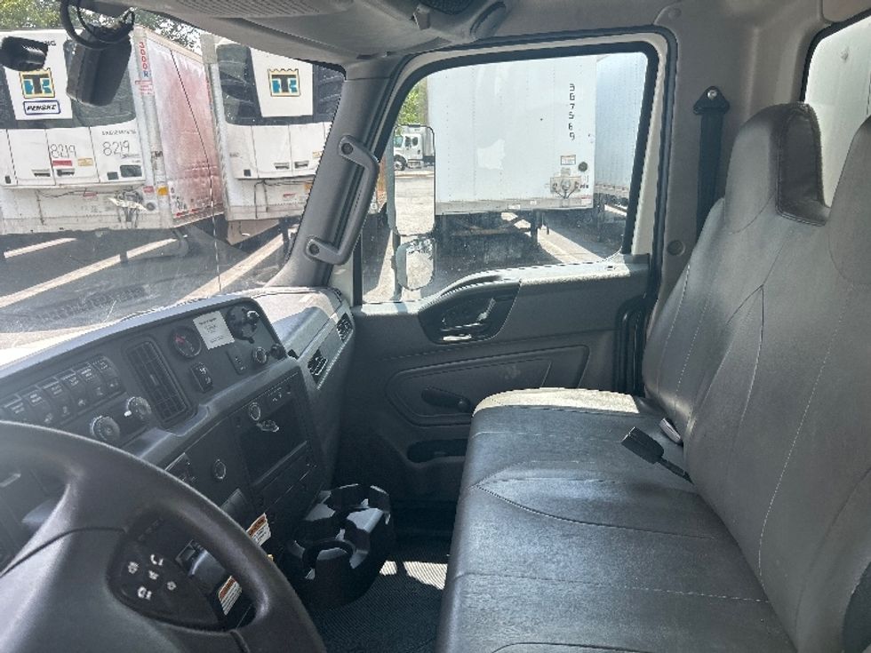 Medium Duty Box Truck-Light and Medium Duty Trucks-International-2021-MV607-Duluth-GA-221,745\n\t\tmiles-$ 52,750 - Image 19