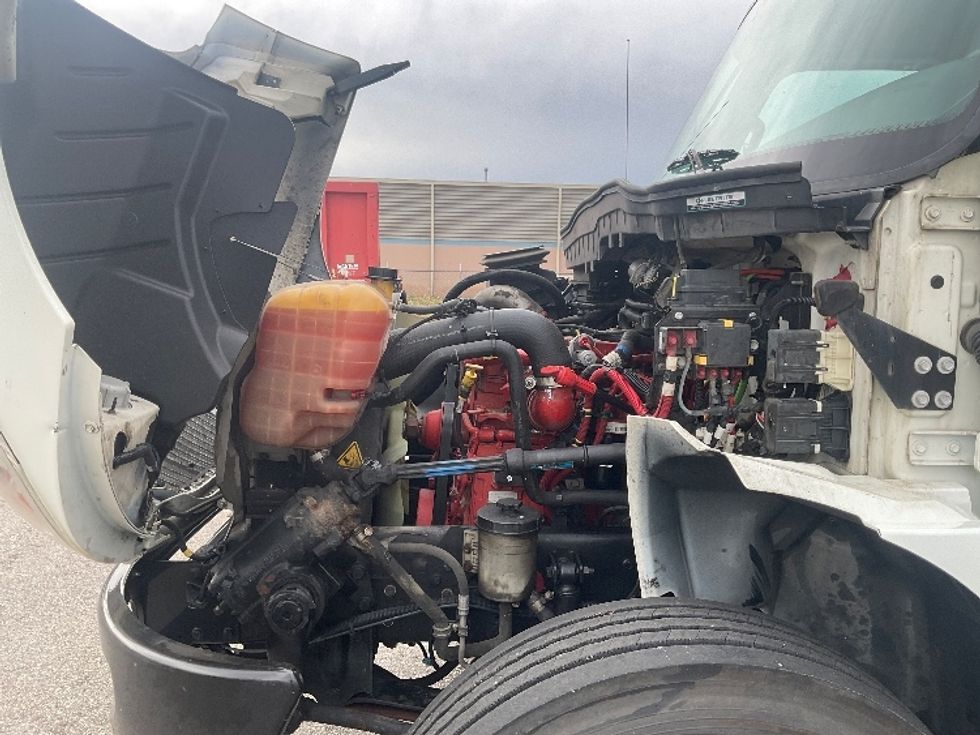 Medium Duty Box Truck-Light and Medium Duty Trucks-International-2021-MV607-Earth City-MO-223,857\n\t\tmiles-$ 46,750 - Image 24