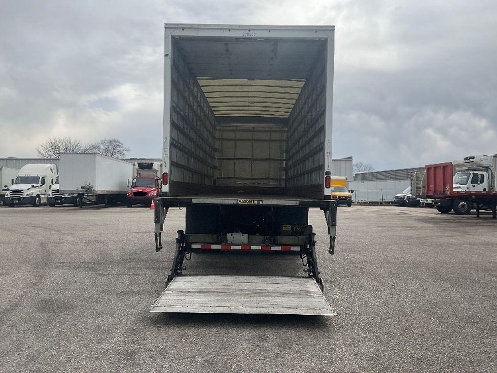 Medium Duty Box Truck-Light and Medium Duty Trucks-International-2021-MV607-Earth City-MO-223,857\n\t\tmiles-$ 46,750 - Image 9