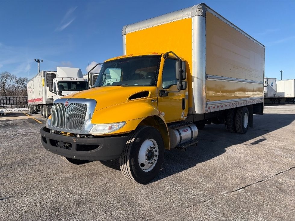 Medium Duty Box Truck-Light and Medium Duty Trucks-International-2021-MV607-East Chicago-IN-156,153\n\t\tmiles-$ 41,250 - Image 3