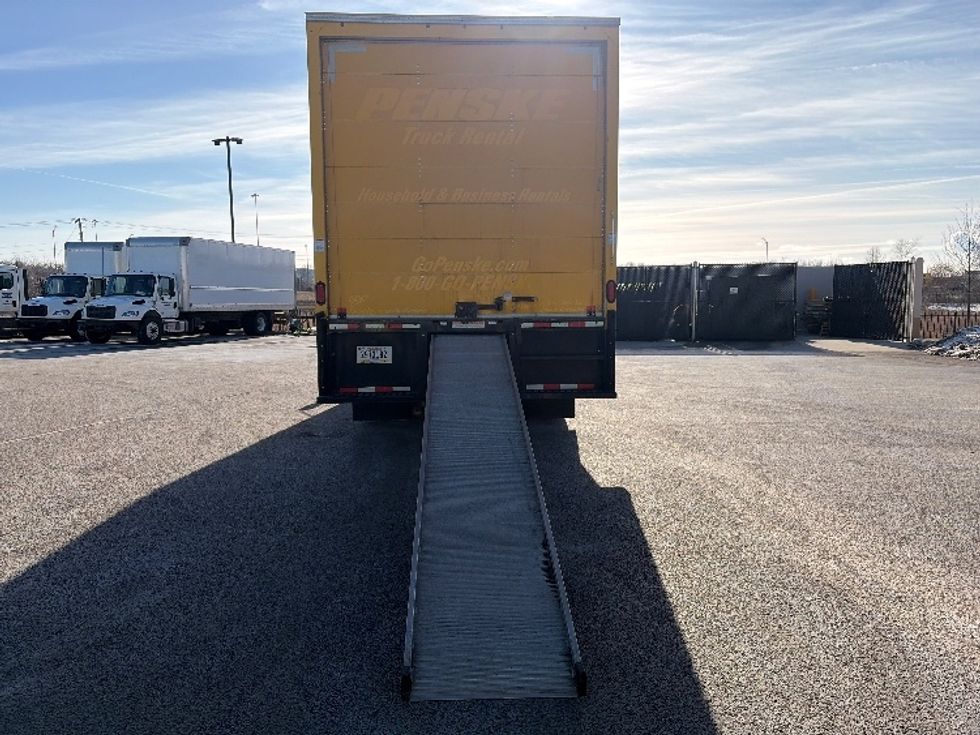 Medium Duty Box Truck-Light and Medium Duty Trucks-International-2021-MV607-East Chicago-IN-156,153\n\t\tmiles-$ 41,250 - Image 9