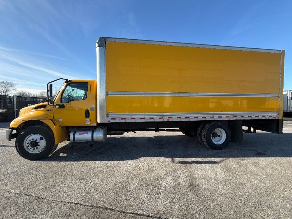 Medium Duty Box Truck-Light and Medium Duty Trucks-International-2021-MV607-East Chicago-IN-156,153\n\t\tmiles-$ 41,250 - Image 4