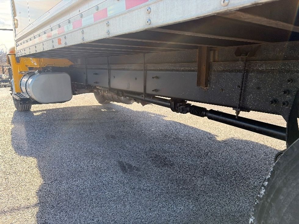 Medium Duty Box Truck-Light and Medium Duty Trucks-International-2021-MV607-East Chicago-IN-156,153\n\t\tmiles-$ 41,250 - Image 5