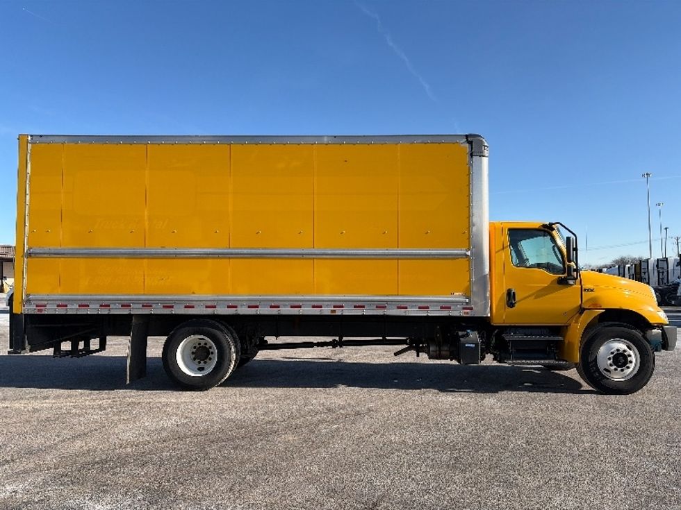 Medium Duty Box Truck-Light and Medium Duty Trucks-International-2021-MV607-East Chicago-IN-156,153\n\t\tmiles-$ 41,250 - Image 15