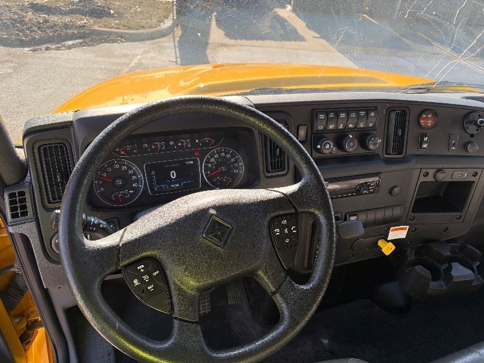 Medium Duty Box Truck-Light and Medium Duty Trucks-International-2021-MV607-East Chicago-IN-156,153\n\t\tmiles-$ 41,250 - Image 18