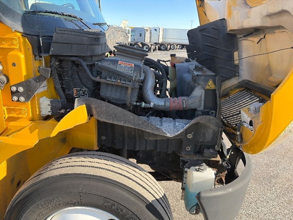 Medium Duty Box Truck-Light and Medium Duty Trucks-International-2021-MV607-East Chicago-IN-156,153\n\t\tmiles-$ 41,250 - Image 23