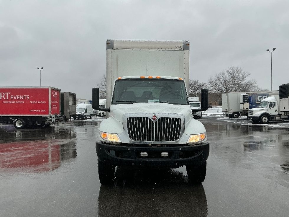 Medium Duty Box Truck-Light and Medium Duty Trucks-International-2021-MV607-East Chicago-IN-237,795\n\t\tmiles-$ 38,250 - Image 2