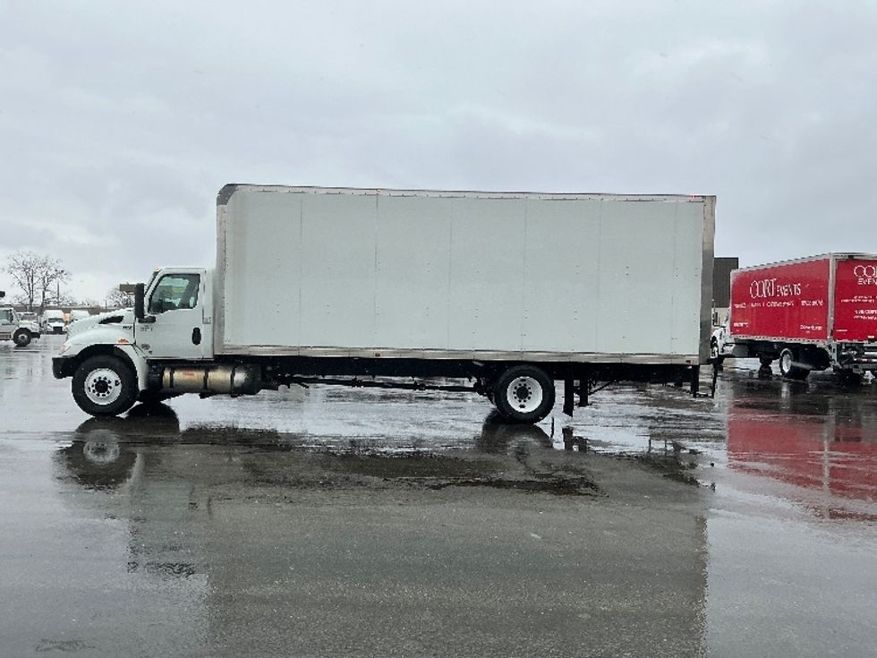 Medium Duty Box Truck-Light and Medium Duty Trucks-International-2021-MV607-East Chicago-IN-237,795\n\t\tmiles-$ 38,250 - Image 4
