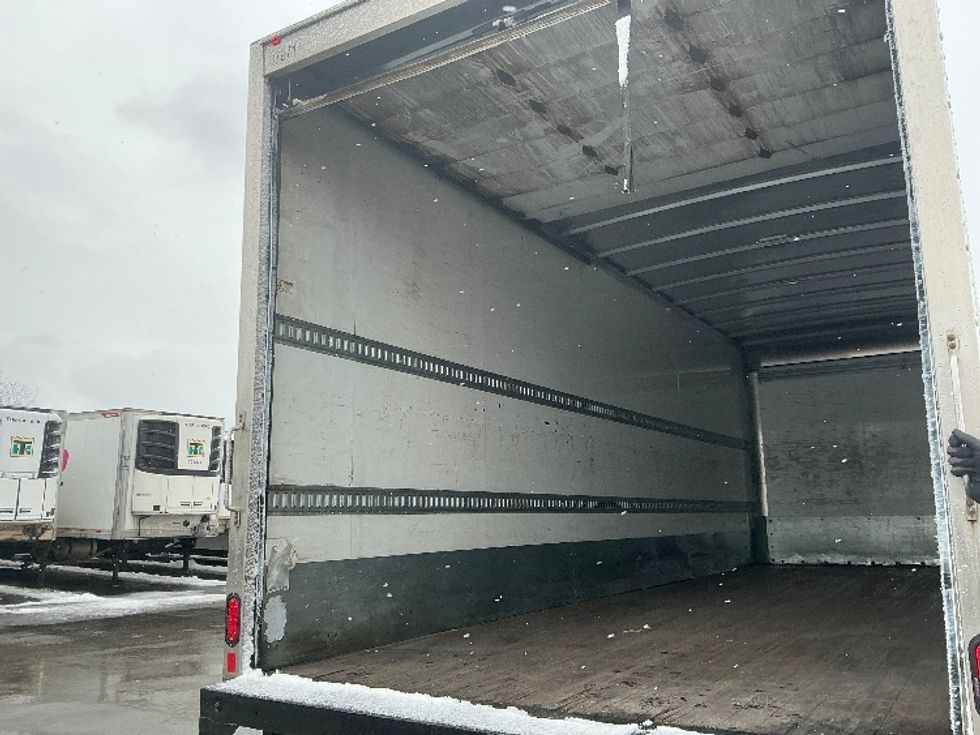Medium Duty Box Truck-Light and Medium Duty Trucks-International-2021-MV607-East Chicago-IN-237,795\n\t\tmiles-$ 38,250 - Image 11