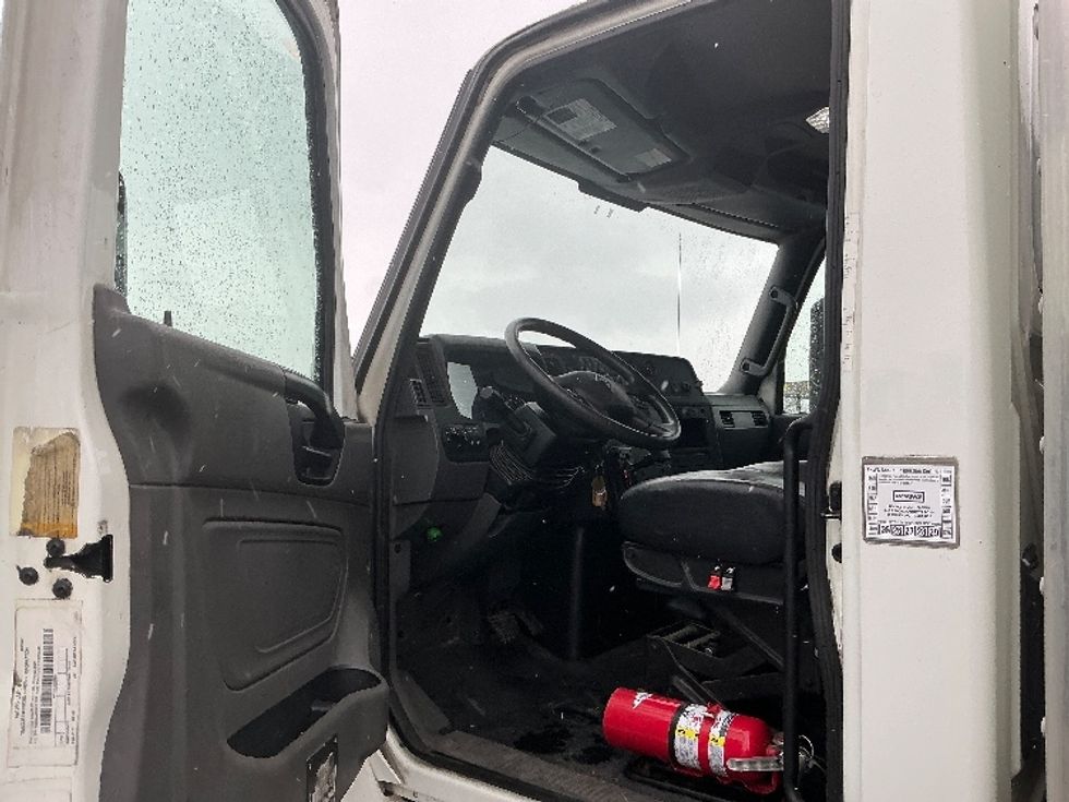 Medium Duty Box Truck-Light and Medium Duty Trucks-International-2021-MV607-East Chicago-IN-237,795\n\t\tmiles-$ 38,250 - Image 15