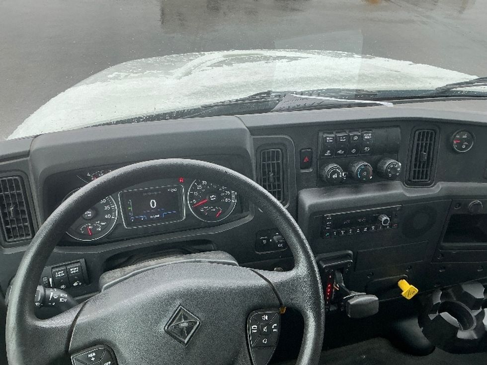 Medium Duty Box Truck-Light and Medium Duty Trucks-International-2021-MV607-East Chicago-IN-237,795\n\t\tmiles-$ 38,250 - Image 17