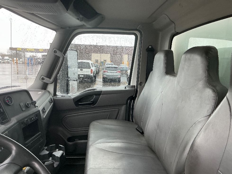 Medium Duty Box Truck-Light and Medium Duty Trucks-International-2021-MV607-East Chicago-IN-237,795\n\t\tmiles-$ 38,250 - Image 18