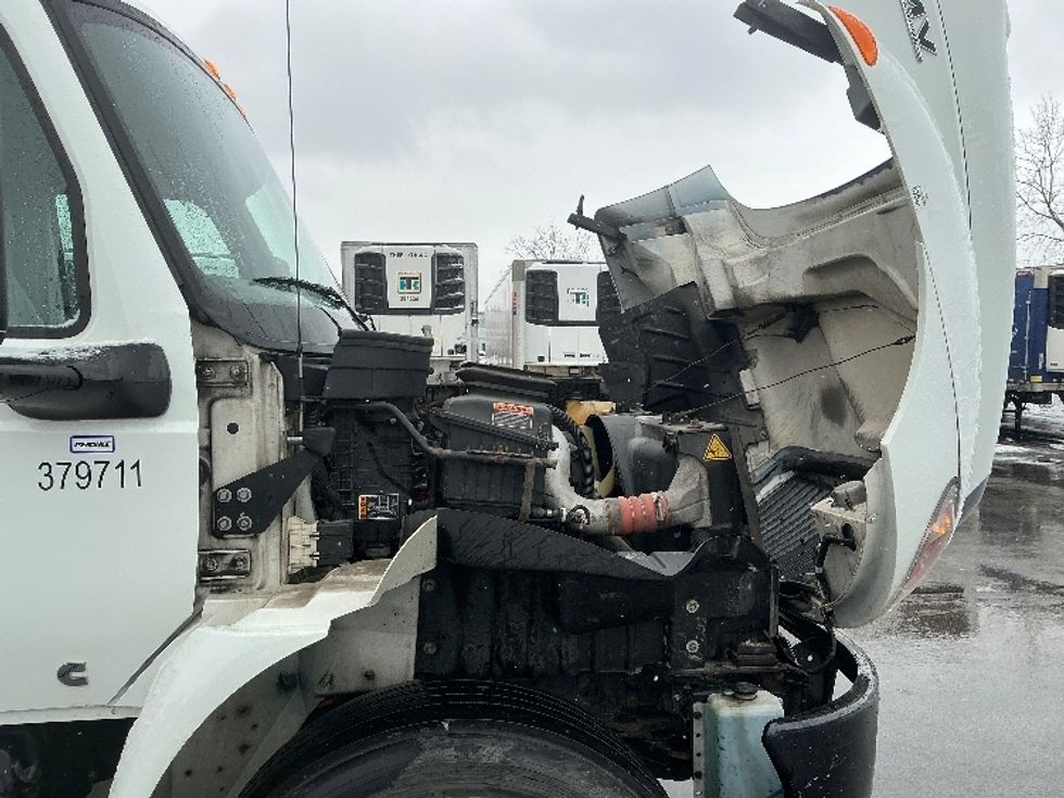 Medium Duty Box Truck-Light and Medium Duty Trucks-International-2021-MV607-East Chicago-IN-237,795\n\t\tmiles-$ 38,250 - Image 22