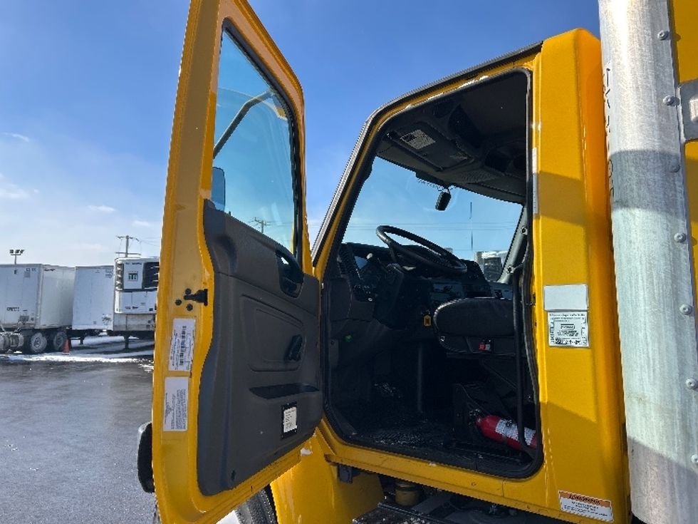 Medium Duty Box Truck-Light and Medium Duty Trucks-International-2021-MV607-East Chicago-IN-244,158\n\t\tmiles-$ 32,250 - Image 15