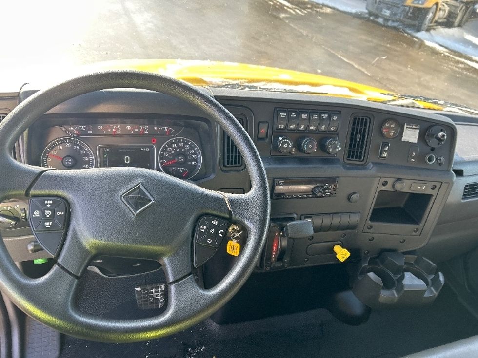 Medium Duty Box Truck-Light and Medium Duty Trucks-International-2021-MV607-East Chicago-IN-244,158\n\t\tmiles-$ 32,250 - Image 17