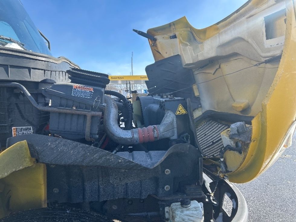 Medium Duty Box Truck-Light and Medium Duty Trucks-International-2021-MV607-East Chicago-IN-244,158\n\t\tmiles-$ 32,250 - Image 22